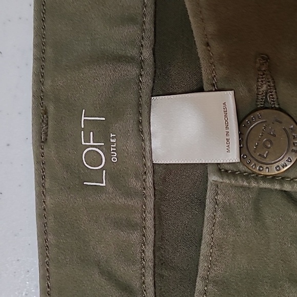 Loft Outlet Olive Green Jean Leggings With Raw Hem Size 12 - Picture 3 of 7